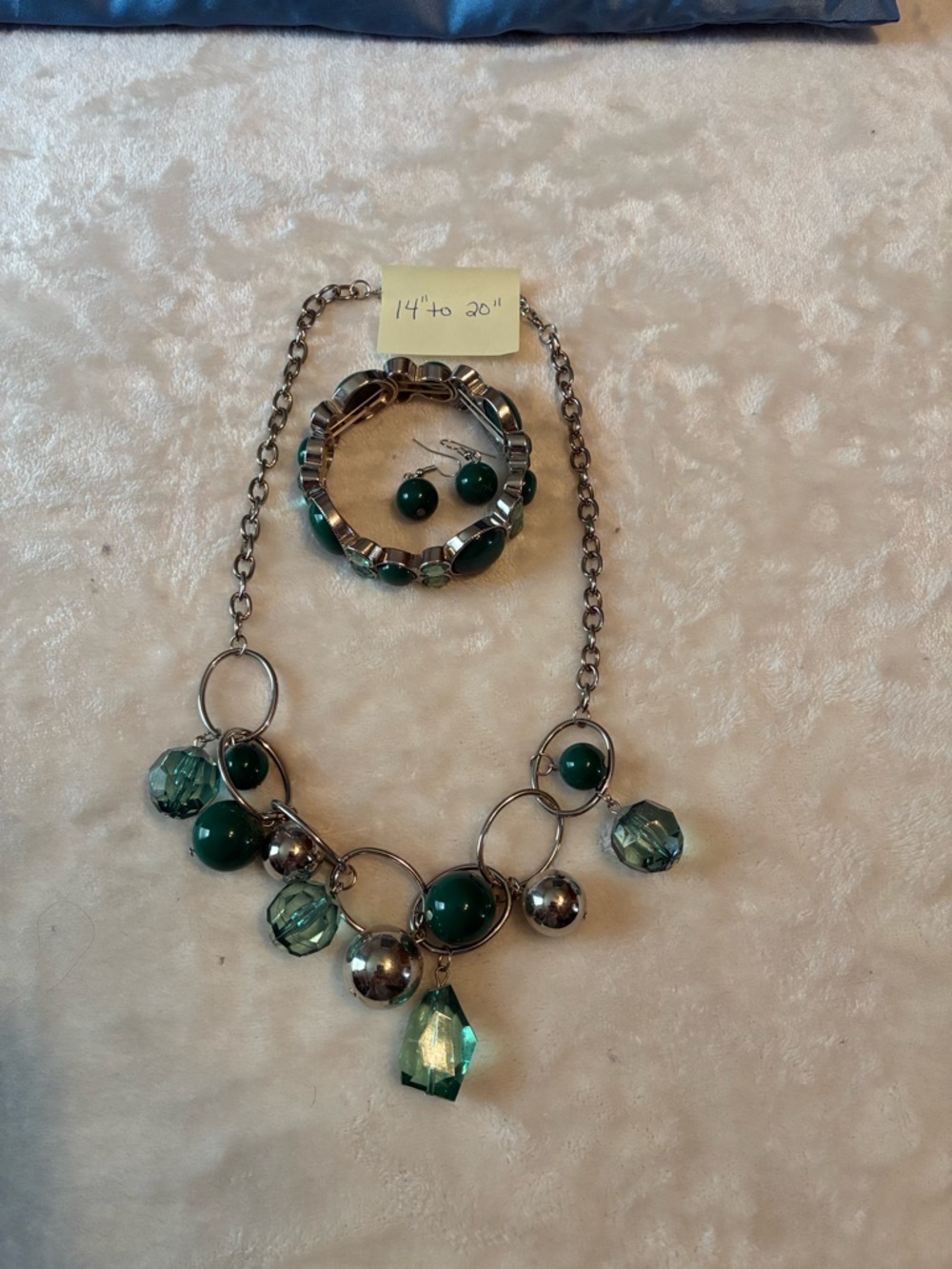paparazzi Emerald and Silver Statement Necklace Set